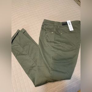 Chico’s So Slimming Girlfriend ankle length pants